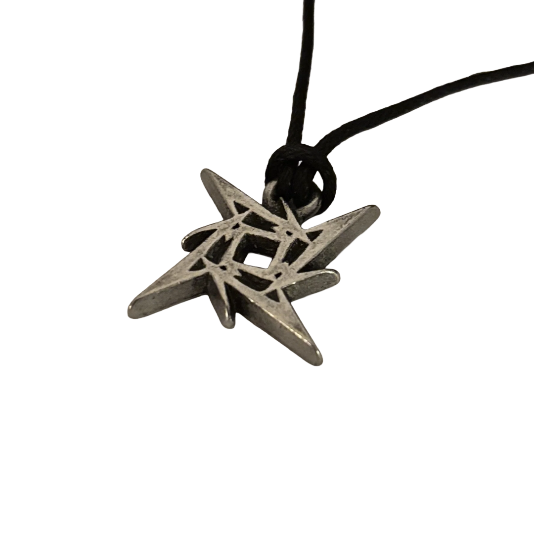 Offizielle Metallica Halskette | "Ninja Star" Zinn-Anhänger von Alchemy Rocks | Metal Schmuck 2,8 x 2,6 cm