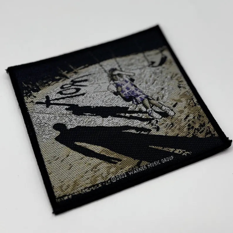 Korn Patch – Debut Album Motif – 10 x 9.8 cm – Woven Patch – Nu Metal - Y2K