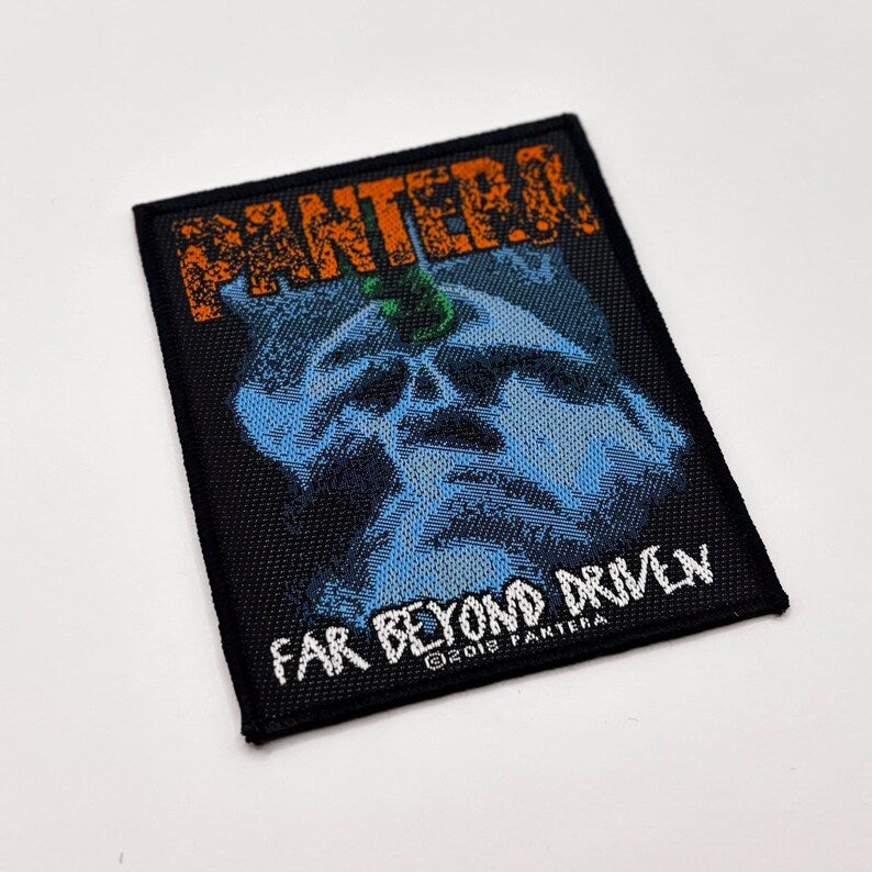 Pantera Aufnäher – Offiziell Lizenziert – Far Beyond Driven – Gewebter Patch – Overlock-Rand – Sew-On 10,5 x 8,5 cm