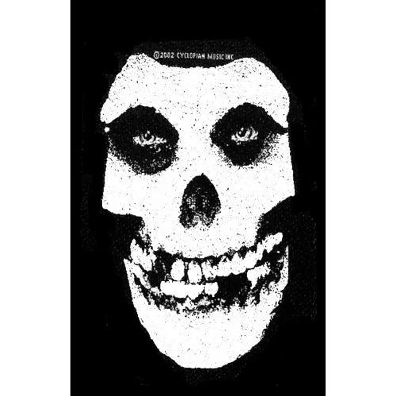 Offizieller Misfits Patch | White Skull Logo Woven Aufnäher | Horror Punk Band Merch | 13,5 x 10 cm