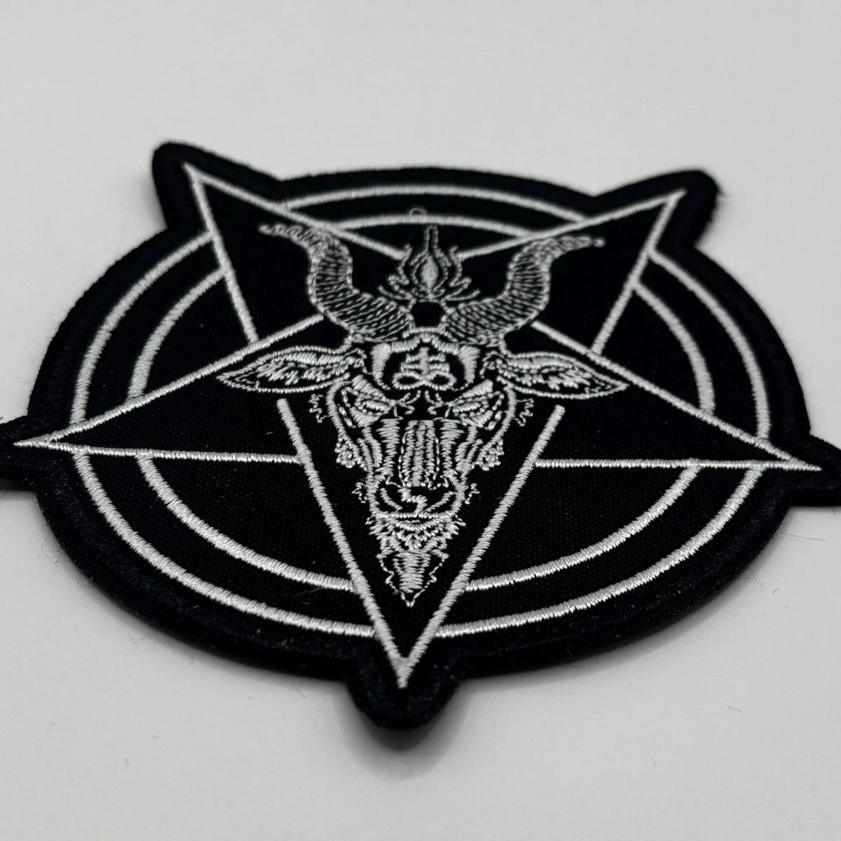 Pentagramm Aufnäher – 11 x 11 cm – Baphomet Patch – Gothic Emo Satan Okkult Stickerei zum Aufnähen