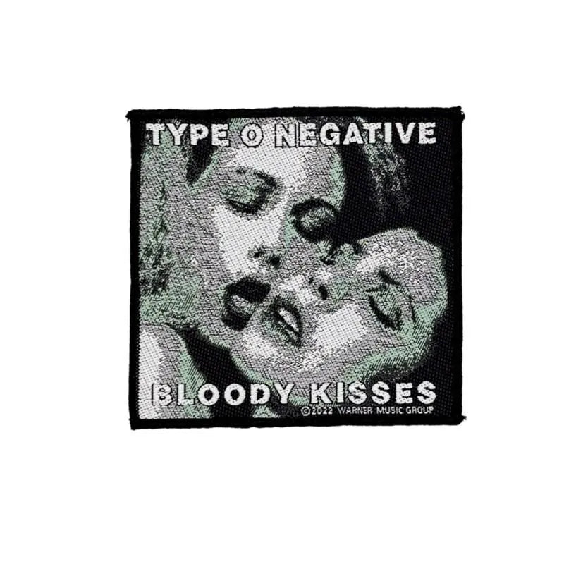 Type O Negative Aufnäher – Bloody Kisses Patch (10 × 10 cm)